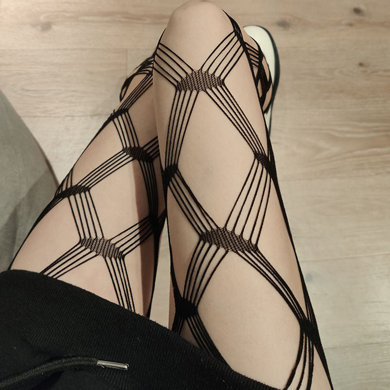 How to Add a Dash of Confidence with the Perfect Hosiery?