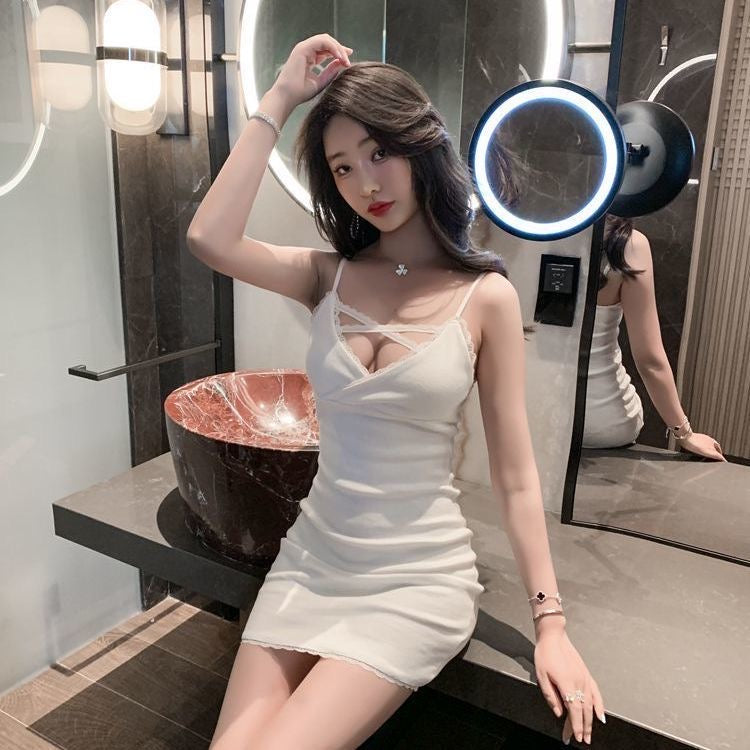 Lace Low-cut Slim Dress  FancyCollect White One Size(50-70kg)(110-155lb) 